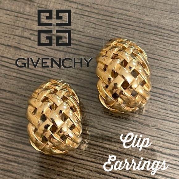 Large Vintage Givenchy Basket Weave Earrings Clip On Signed Gold-tone - Picture 1 of 17